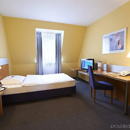 Hotel Ghotel & Living Muenchen-nymphenburg 3*