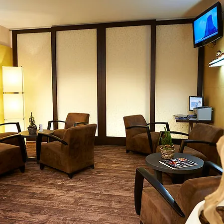 Hotel Ghotel & Living Muenchen-nymphenburg 3*